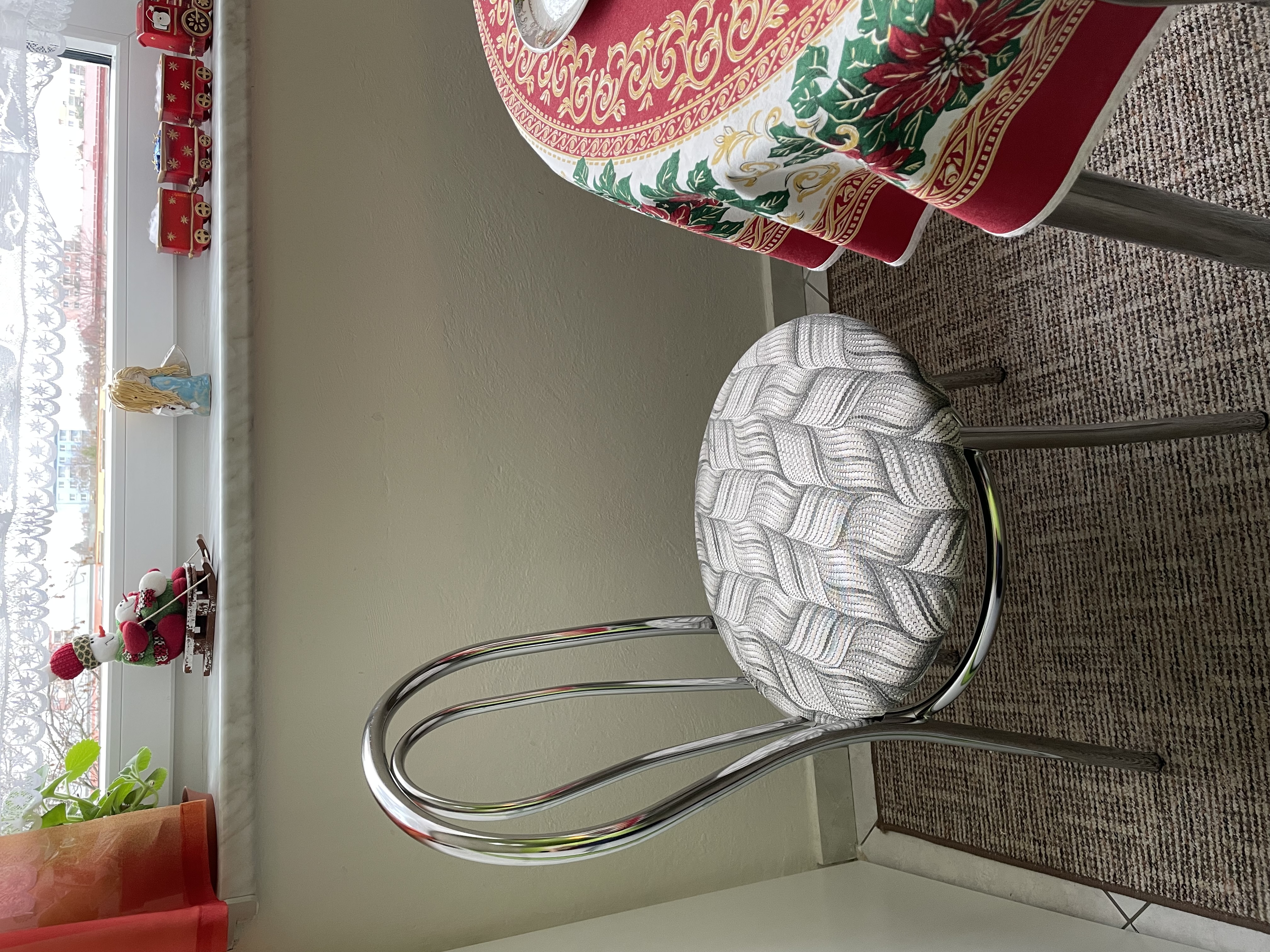 Židle Tulipan zdjęcie klienta Oldřich