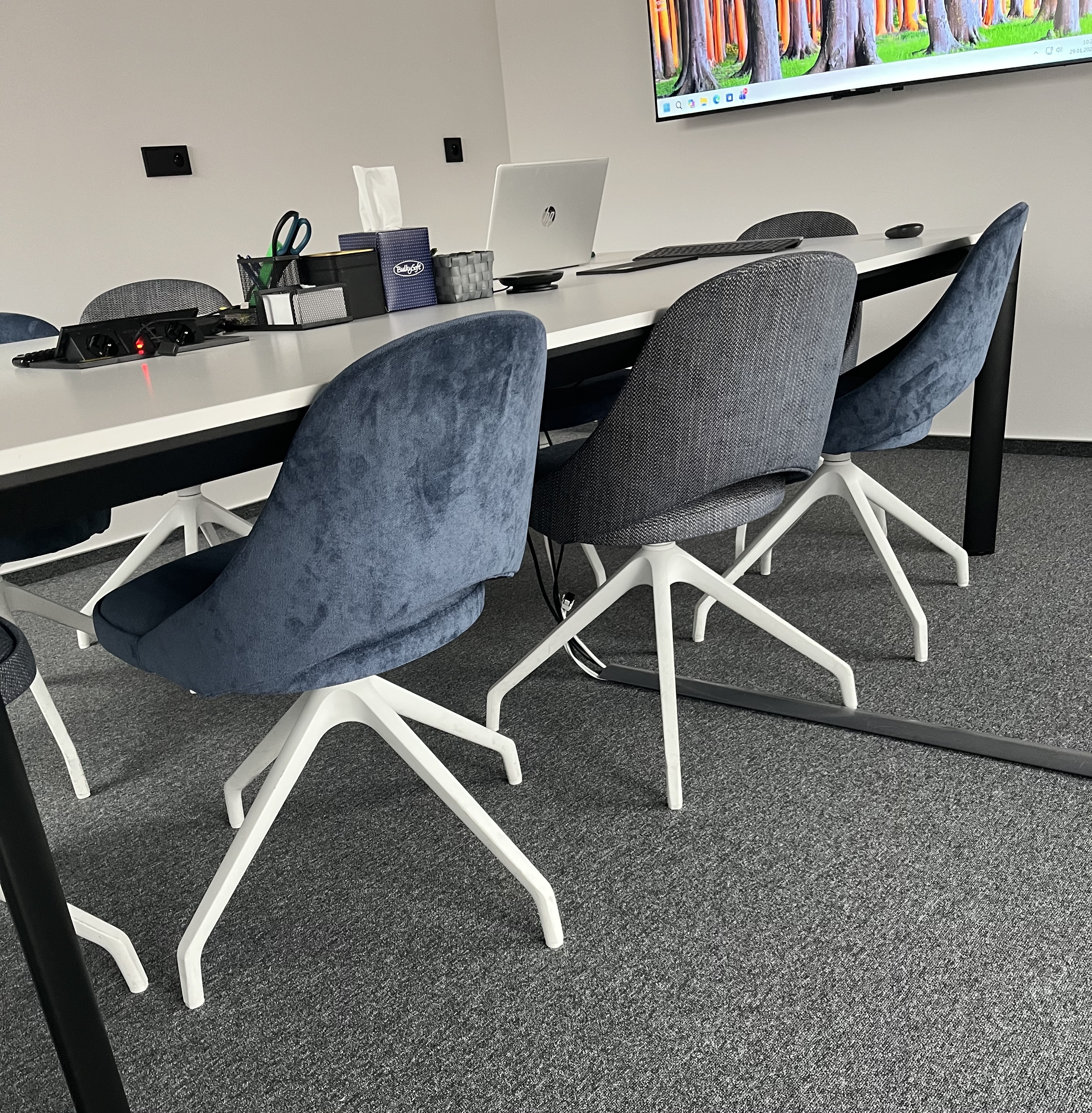 Jídelní židle Yogi, černá zdjęcie klienta Ivana