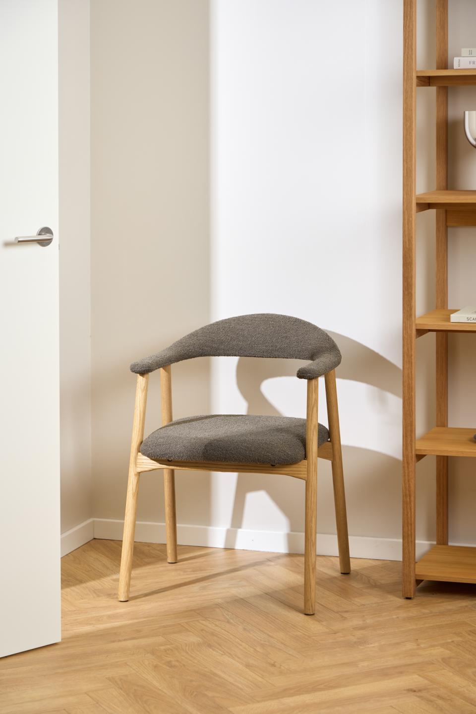 krzesło skandynawskie addi (05701) z podłokietnikami, brąz