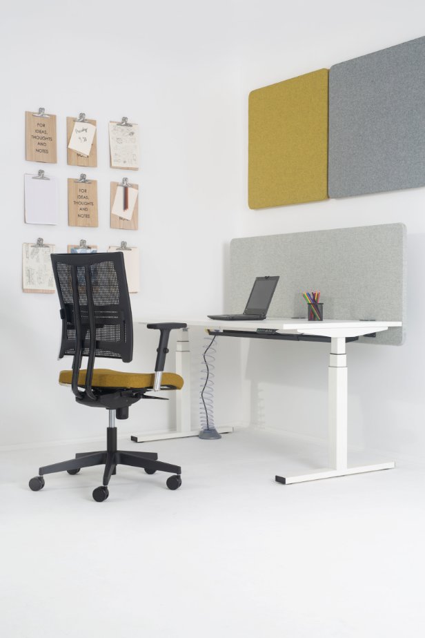 krzeslo obrotowe at motion mesh