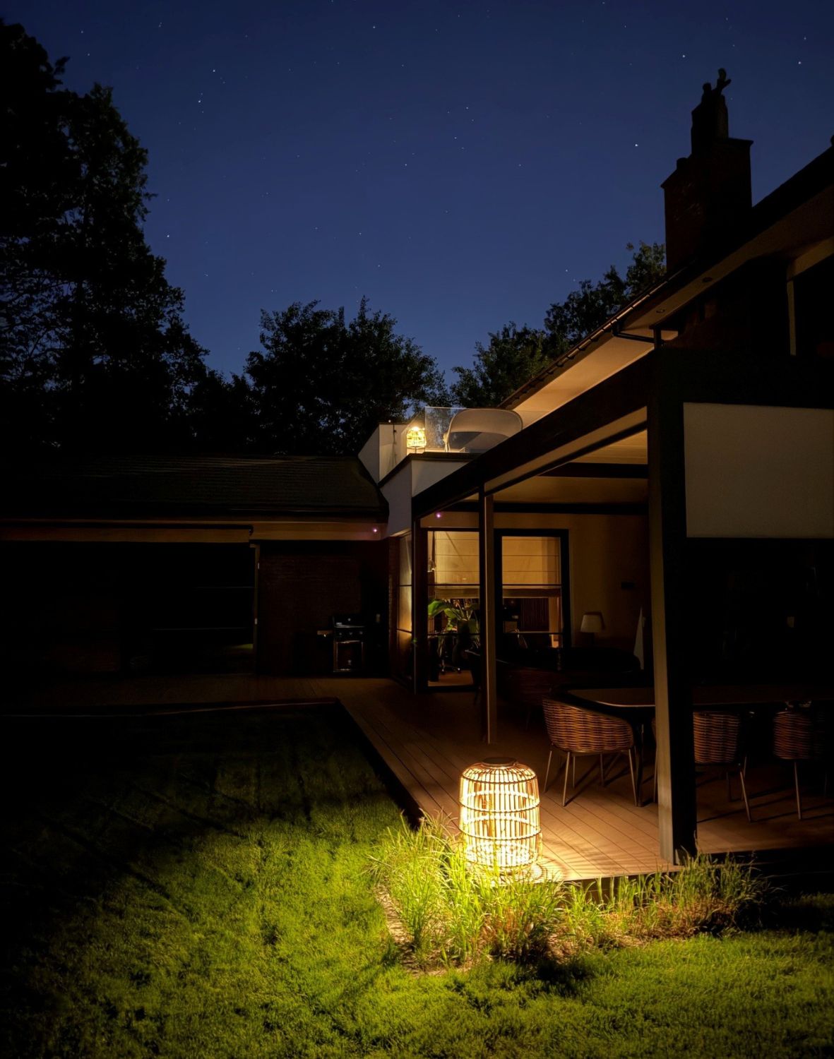 lampa solarna ogrodowa s Borneo