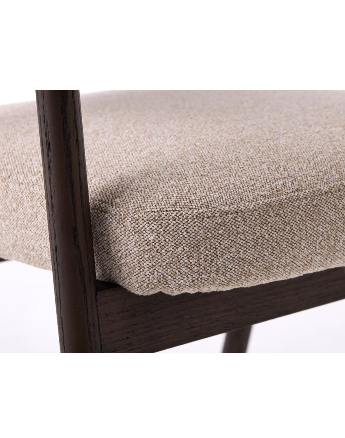 fotel tapicerowany elk, dębowe nogi w odcieniu ciemnej kawy (56160201)