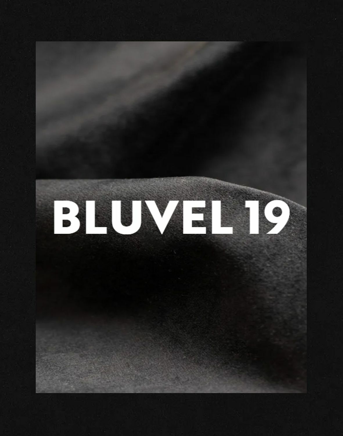 fotel carmen velvet czarny