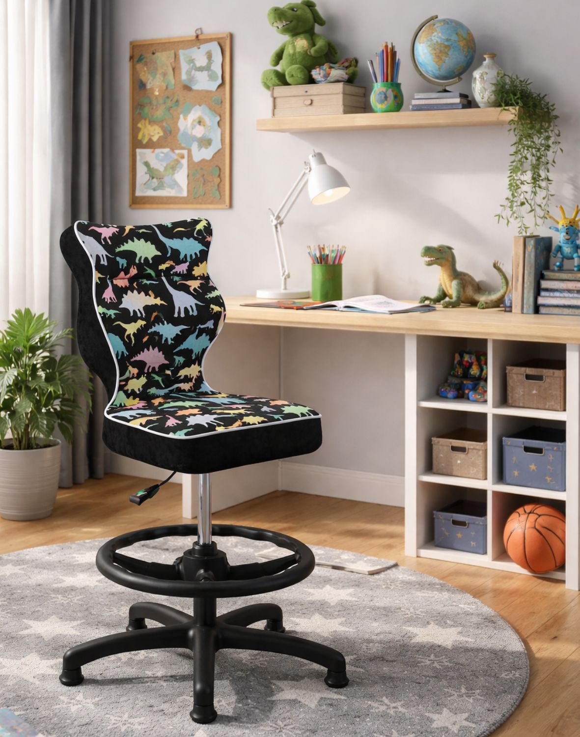 krzeslo dzieciece petit z podnozkiem 133 159 czarna podstawa