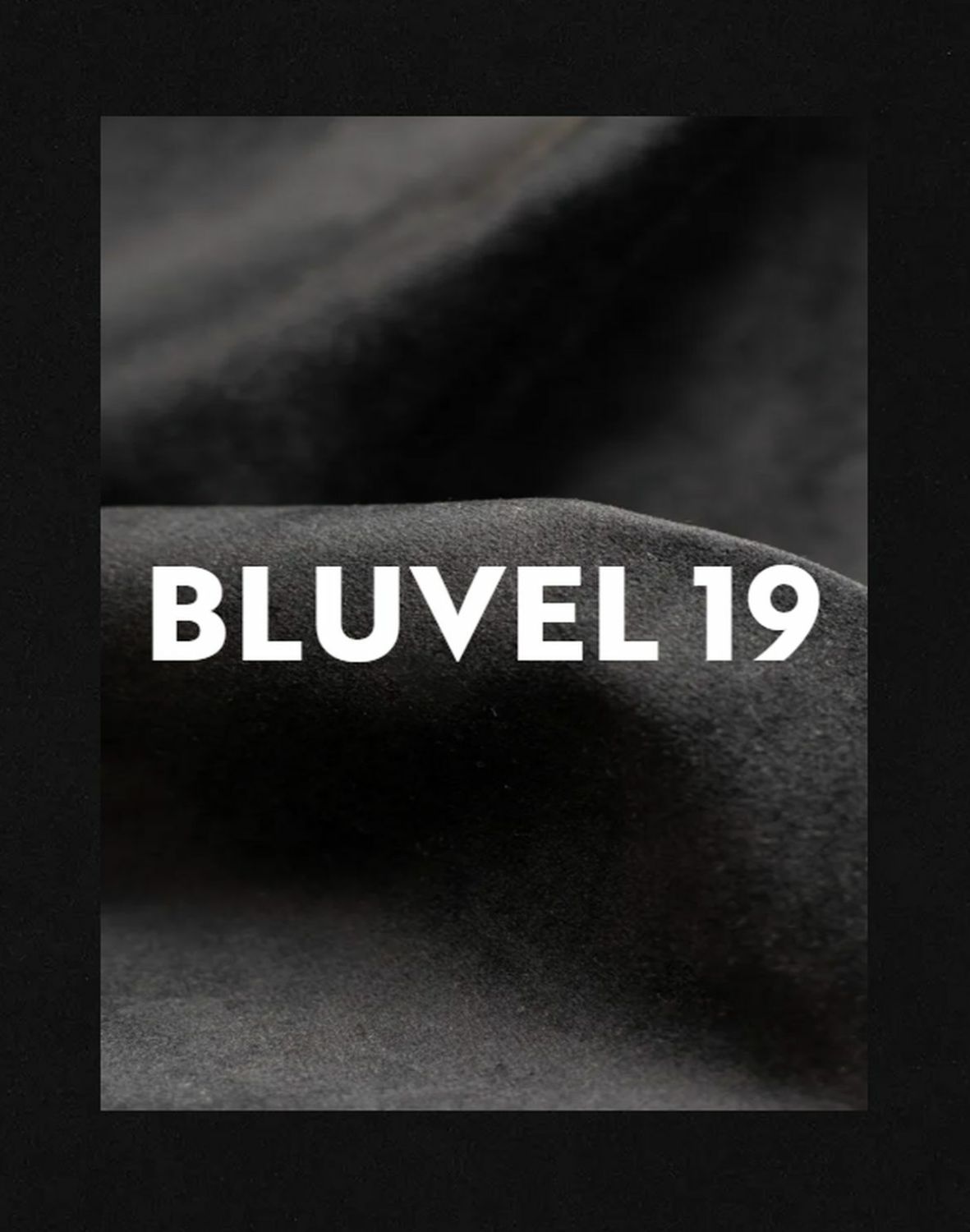 Krzesło Fig Velvet czarne